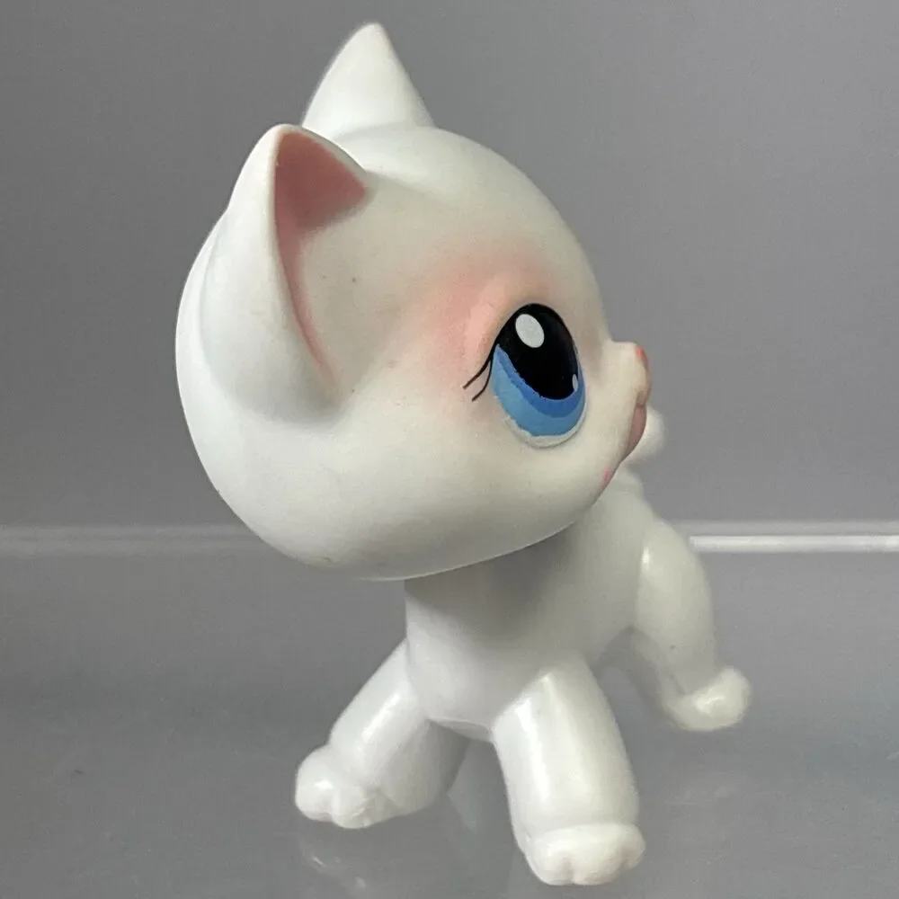 Littlest Pet Shop Authentic LPS #64 White Shorthair Cat Blue Dot Eyes Pink Ears